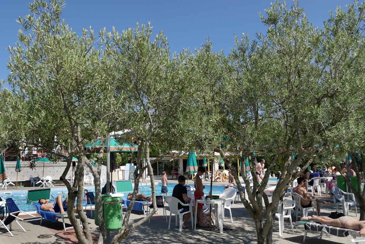 Casciano Di Murlo Camping Le Soline מראה חיצוני תמונה
