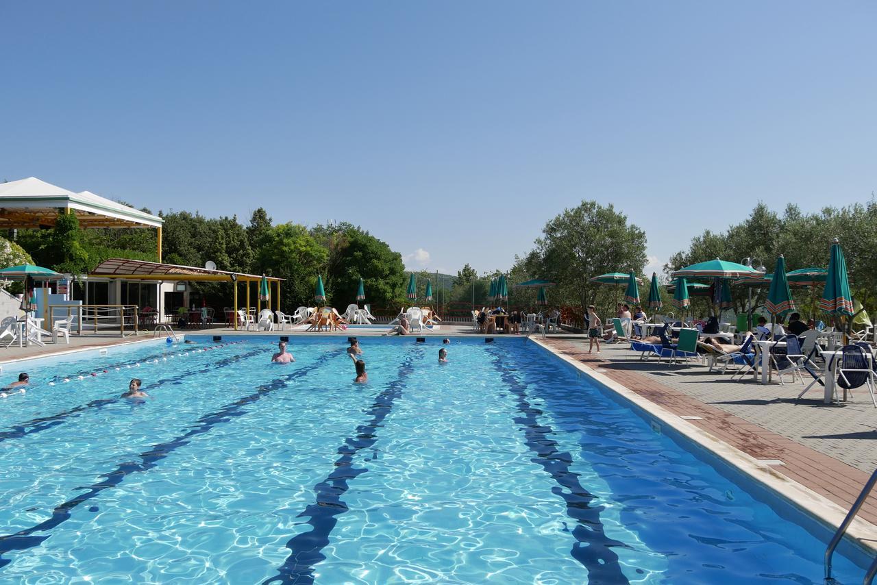Casciano Di Murlo Camping Le Soline מראה חיצוני תמונה